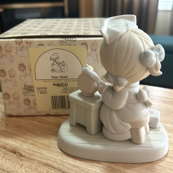 Precious Moments 523739 - Picture 2 of 3